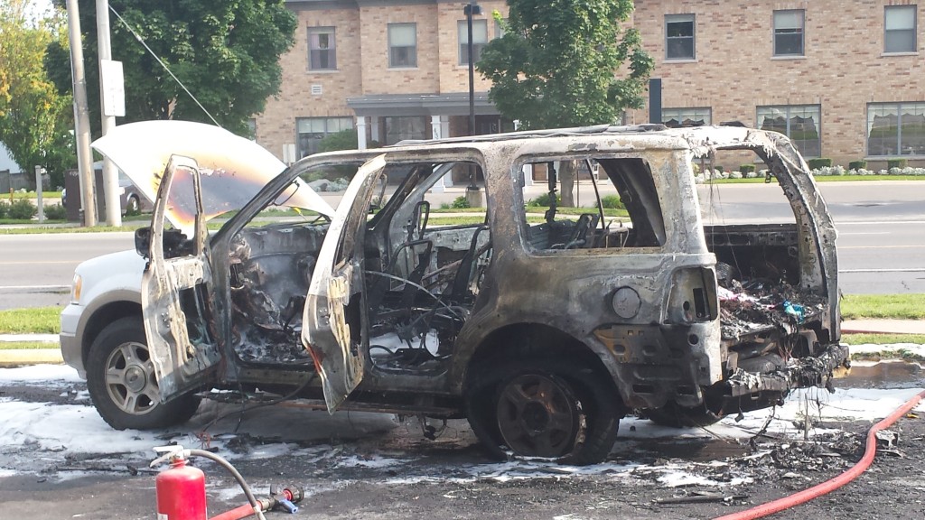 Vehicle after fire in the parking lot of Westside Cafe on Avondale Rd. Photo by Susan Hall.