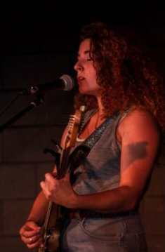 Vanessa Tignanelli playing