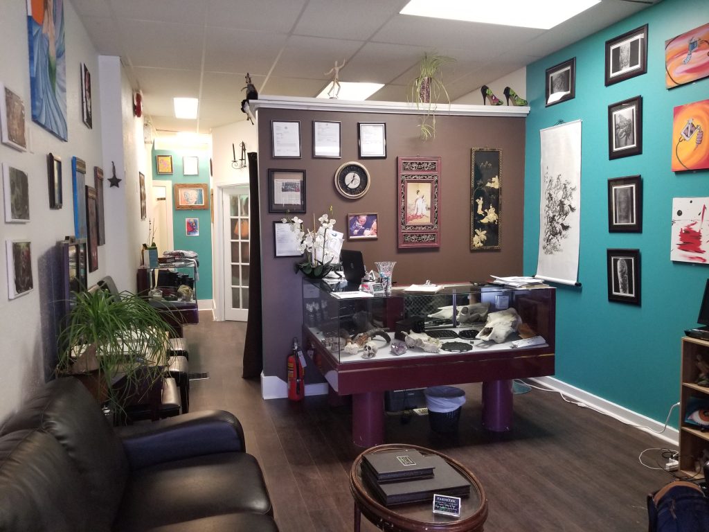 New Belleville tattoo shop has an all-female staff | QNetNews.ca