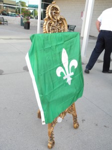 Franco-Ontarian flag covers painting given to Quinte West mayor